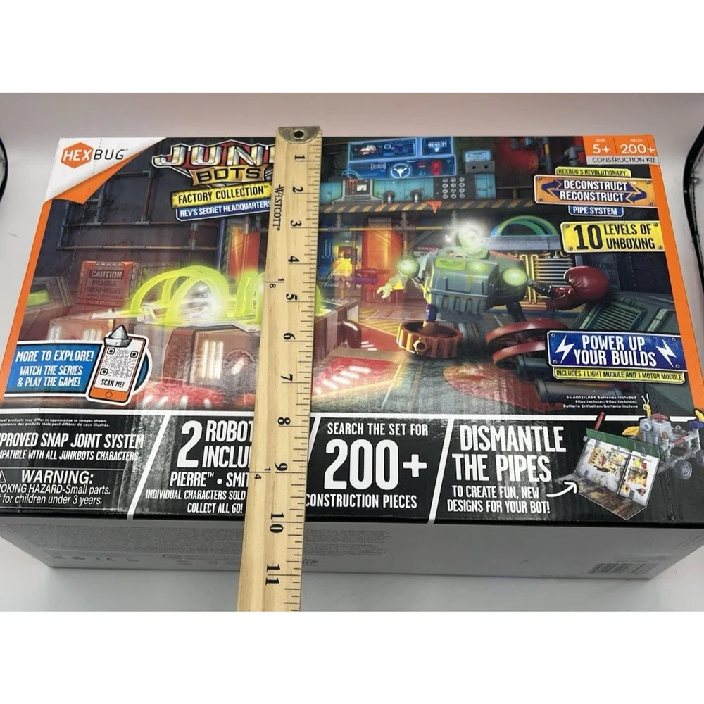 HEXBUG Junk Bots Factory Collection Rev's Secret Headquarters 200+ Pieces Set